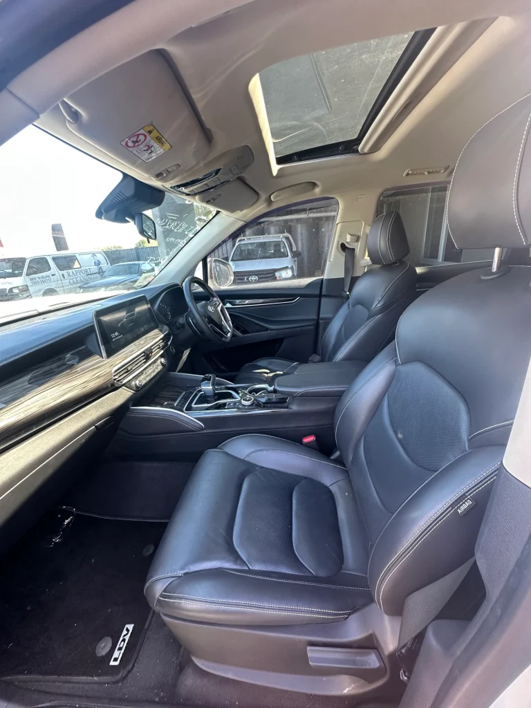 LDV D90 2021 White Auto Diesel