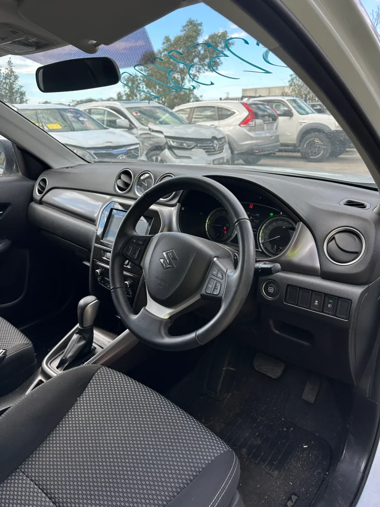 Suzuki Vitara 2021 White Auto Petrol