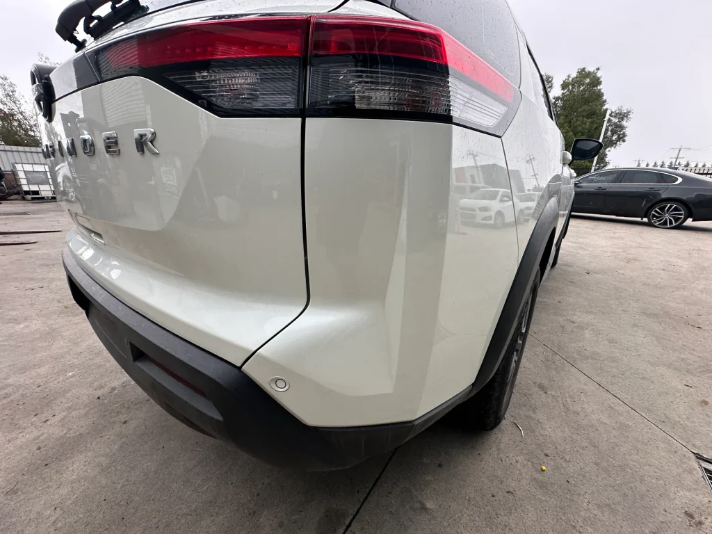 Nissan Pathfinder 2023 White Auto Petrol