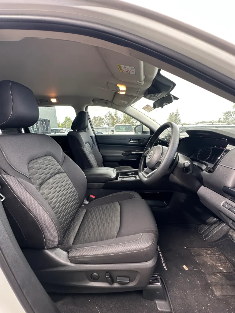 Nissan Pathfinder 2023 White Auto Petrol