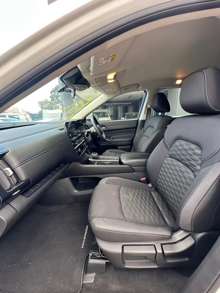 Nissan Pathfinder 2023 White Auto Petrol