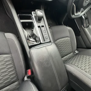 Nissan Pathfinder 2023 White Auto Petrol