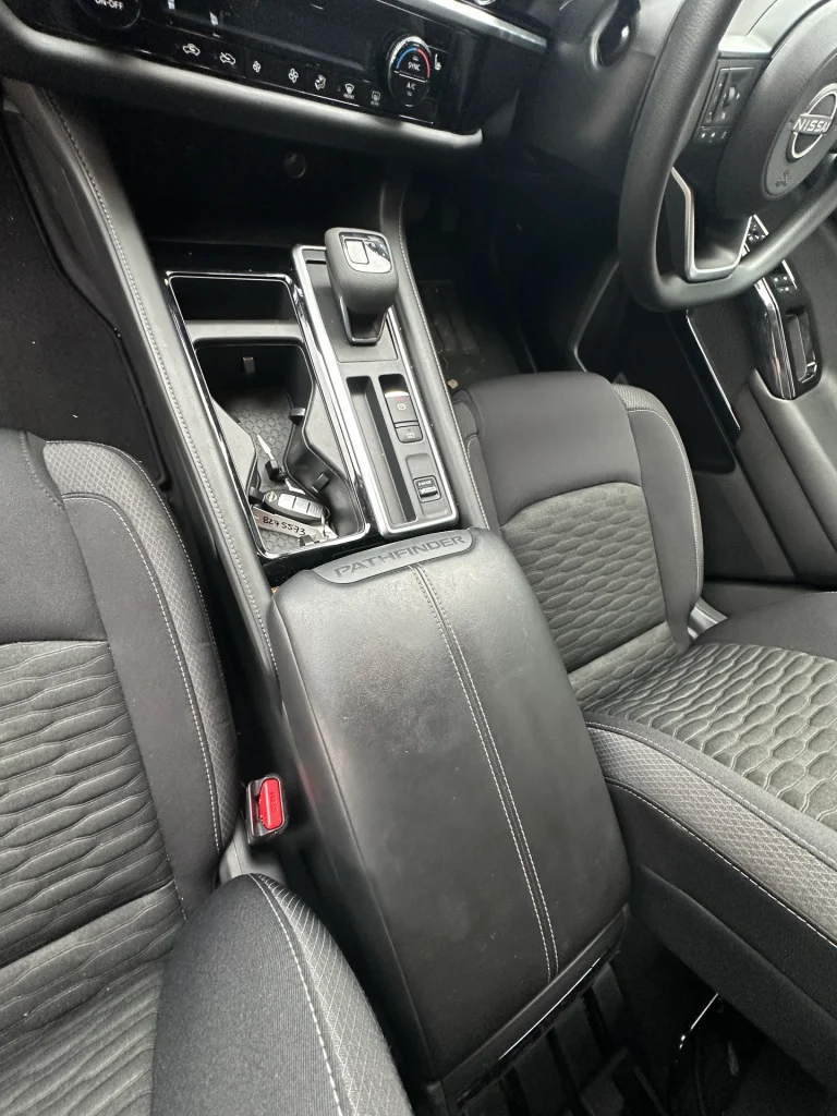 Nissan Pathfinder 2023 White Auto Petrol