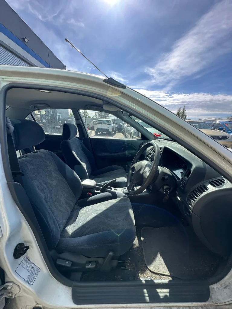 Mitsubishi Lancer 2000 White Auto Petrol