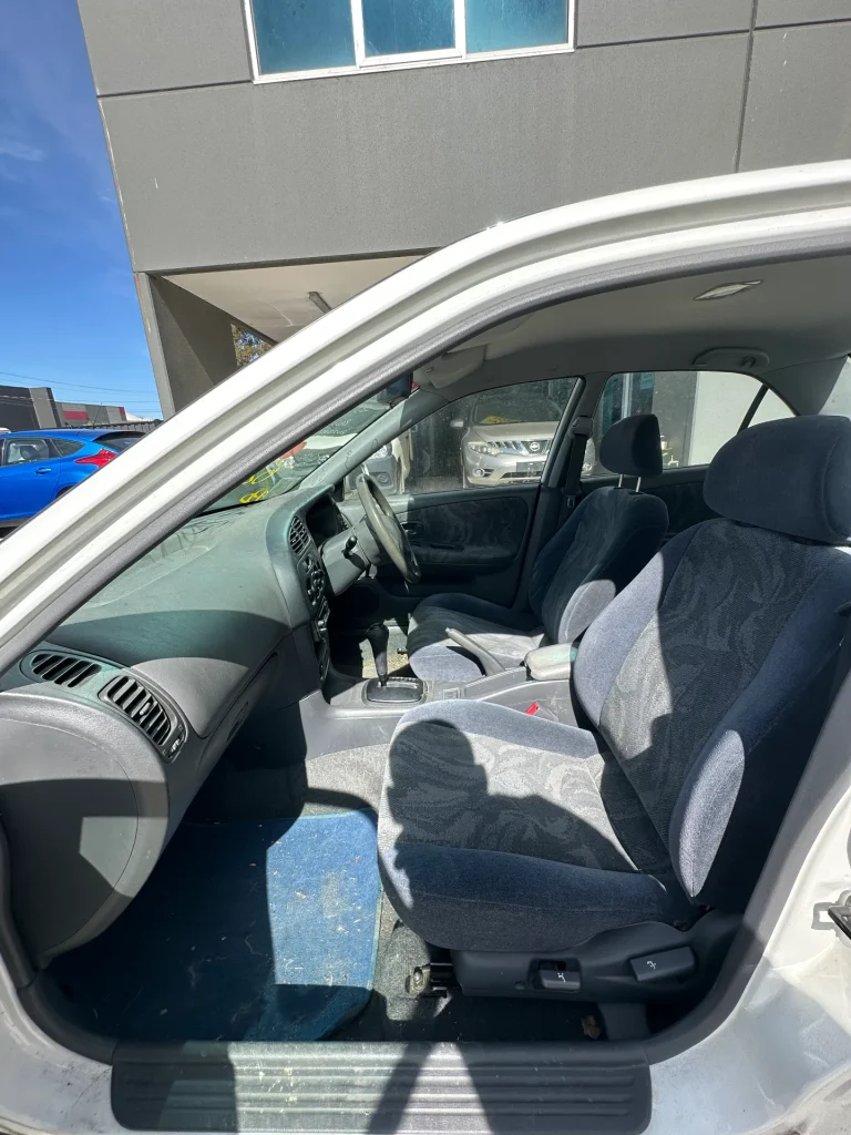 Mitsubishi Lancer 2000 White Auto Petrol