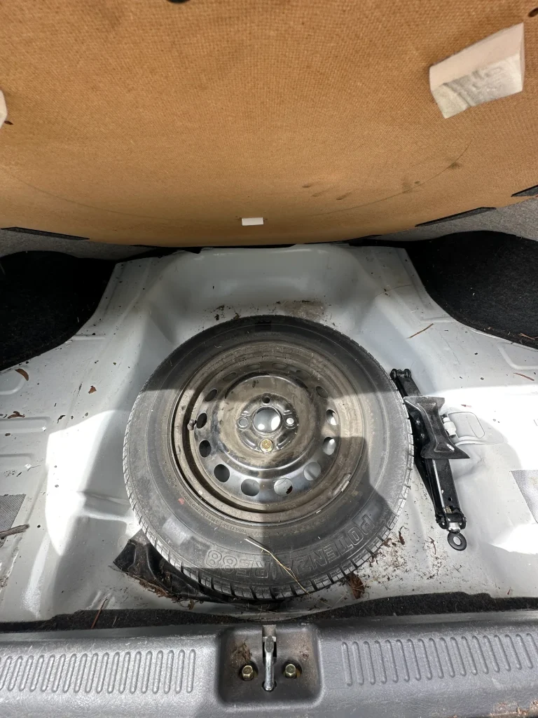 Mitsubishi Lancer 2000 White Auto Petrol