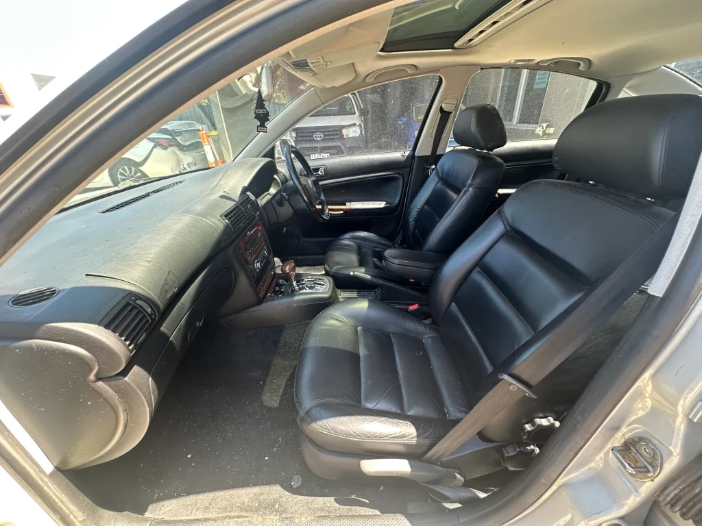 Volkswagen Passat 2000 White Auto Petrol