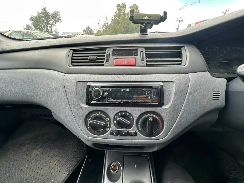 Mitsubishi Lancer 2002 Silver Auto Petrol