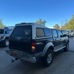 Nissan Navara 2002 Black Man Diesel