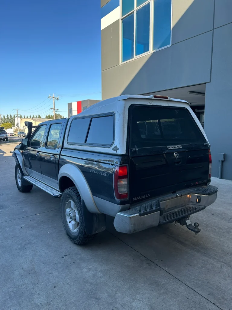 Nissan Navara 2002 Black Man Diesel