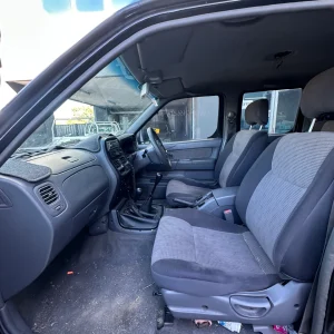 Nissan Navara 2002 Black Man Diesel
