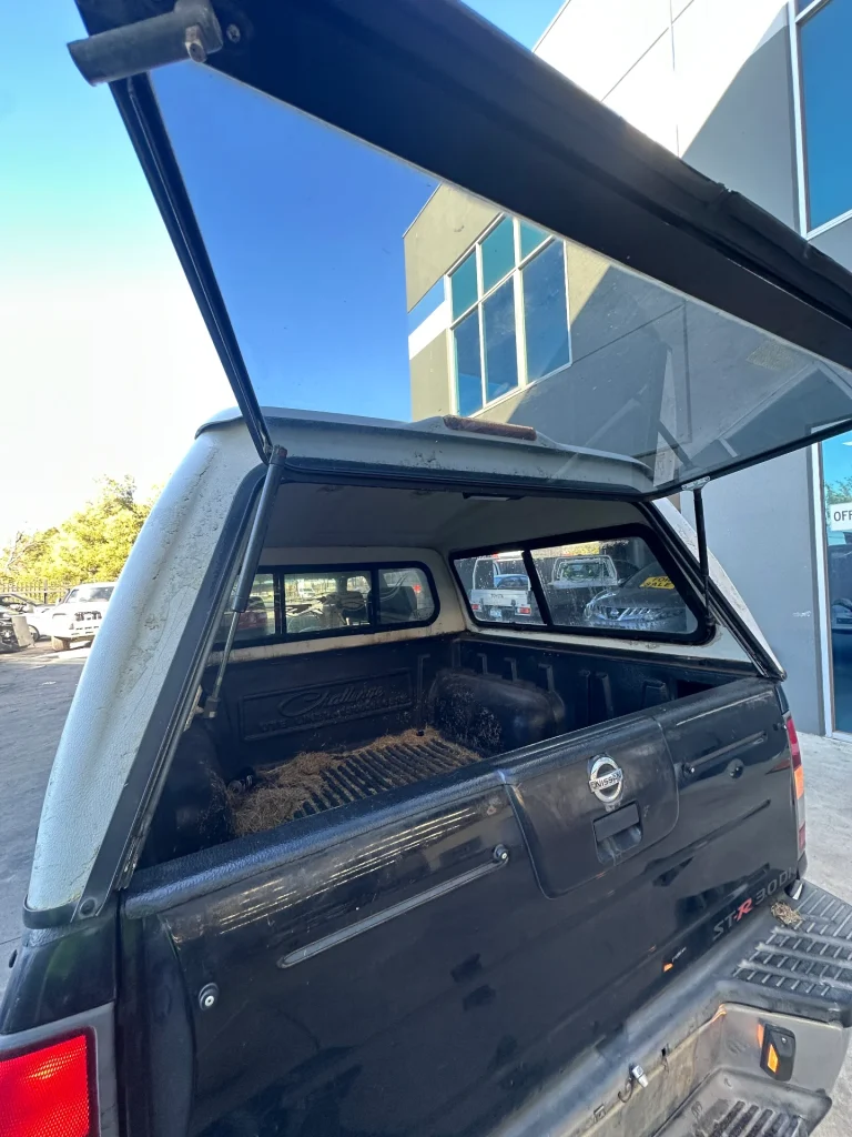Nissan Navara 2002 Black Man Diesel
