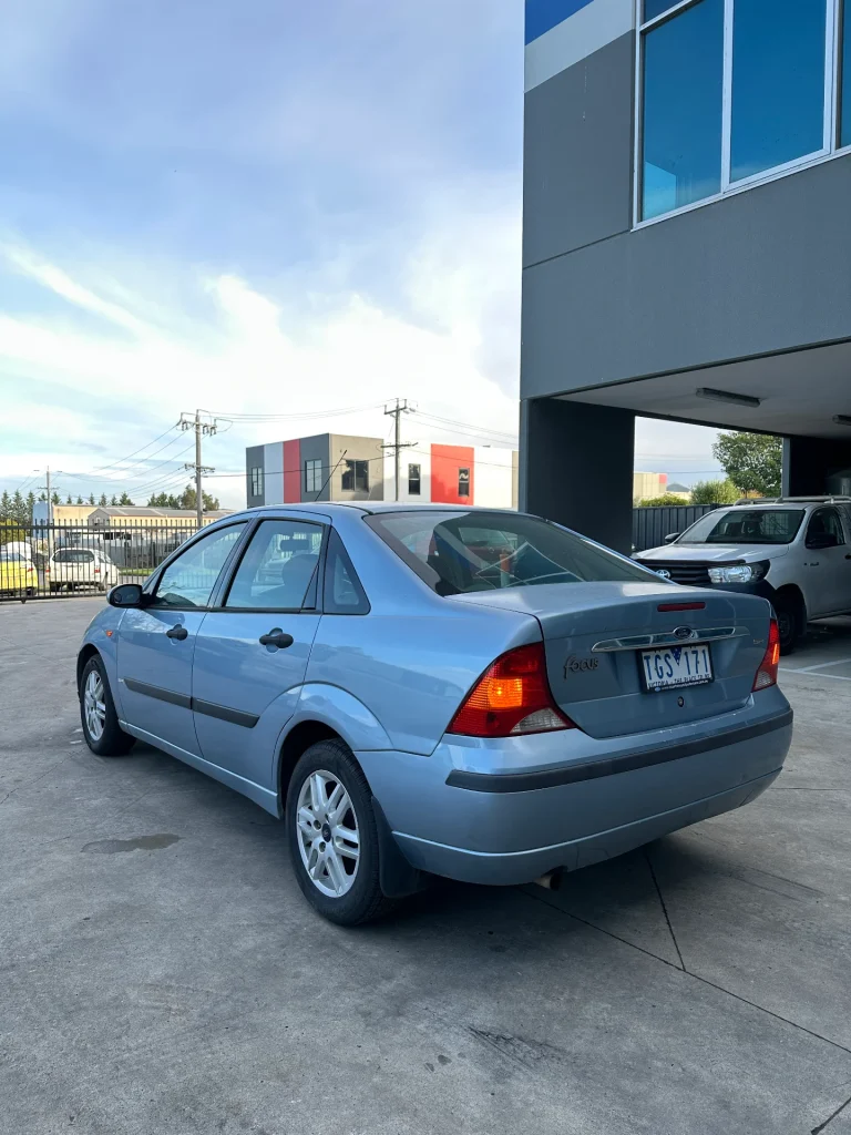 Ford Focus 2004 Silver Man Petrol