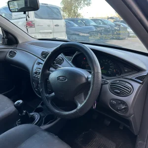 Ford Focus 2004 Silver Man Petrol
