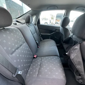Ford Focus 2004 Silver Man Petrol