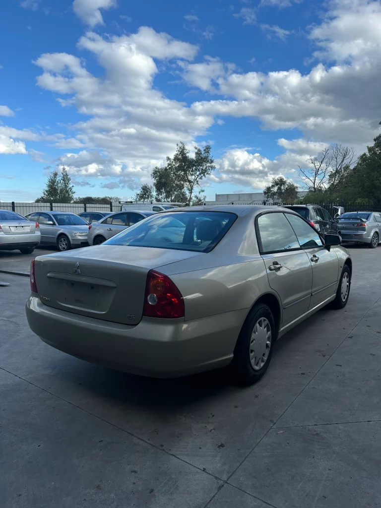 Mitsubishi Magna 2004 Gold Auto Petrol