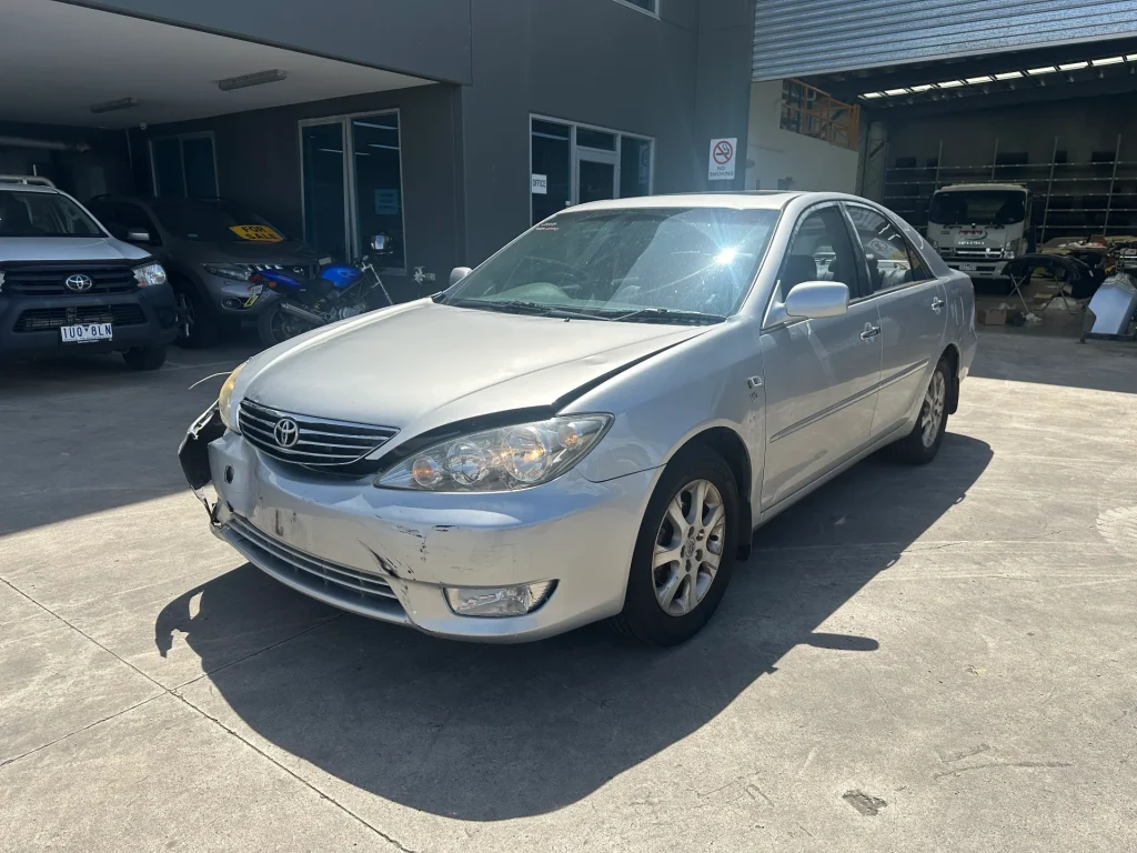 Toyota Camry 2004 Silver Auto Petrol