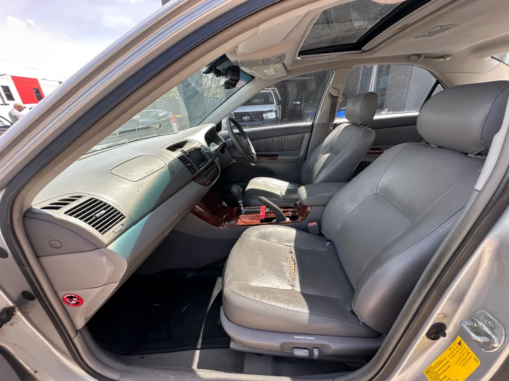 Toyota Camry 2004 Silver Auto Petrol