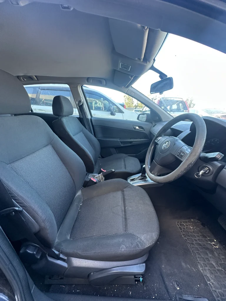 Holden Astra 2005 Black Auto Petrol