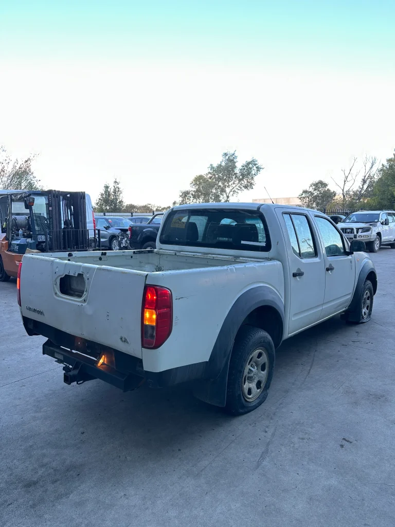 Nissan Navara 2008 White Auto Diesel