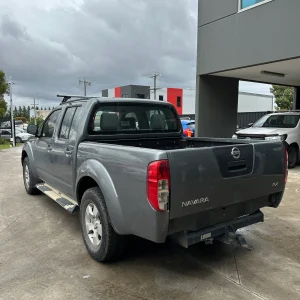 Nissan Navara 2009 Grey Man Diesel
