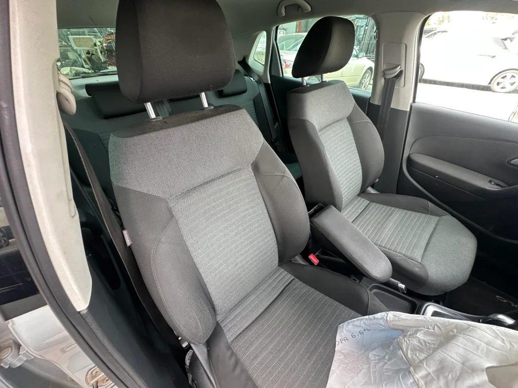 Volkswagen Polo 2010 Silver Auto Diesel