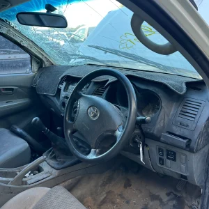 Toyota Hilux 2011 White Man Diesel
