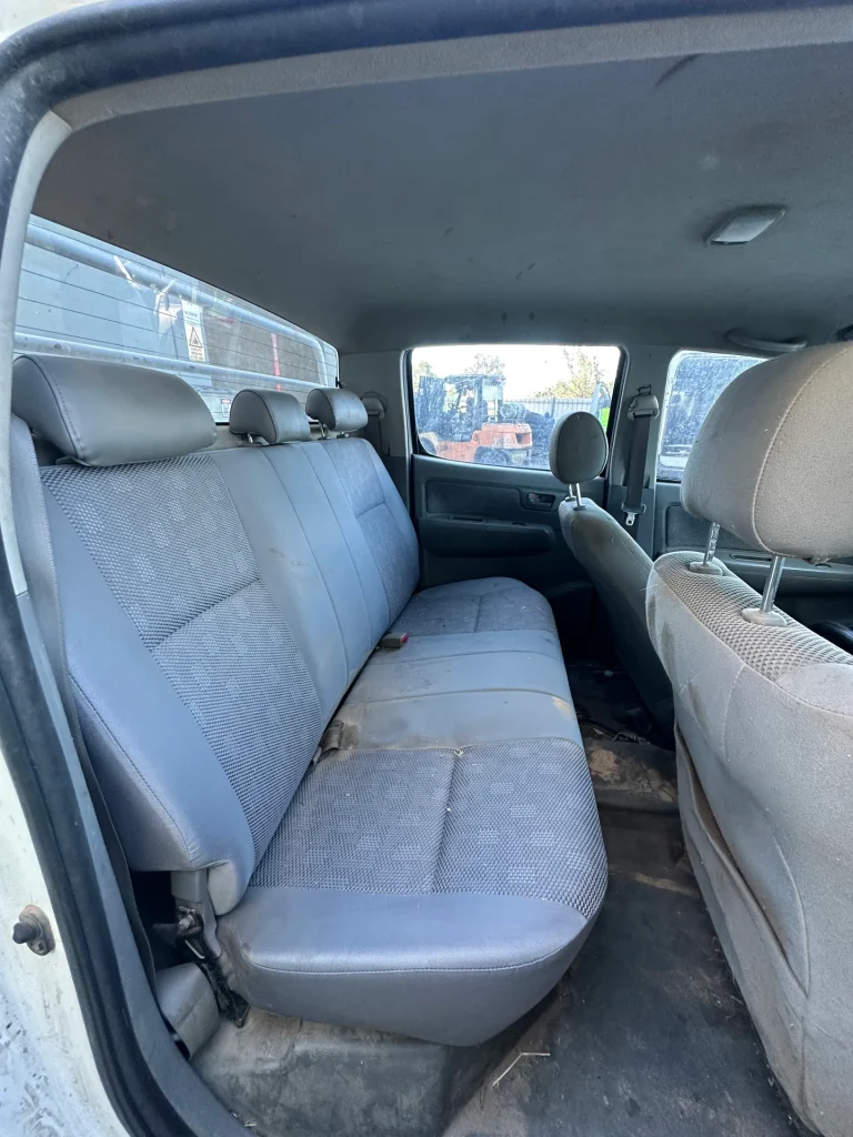 Toyota Hilux 2011 White Man Diesel
