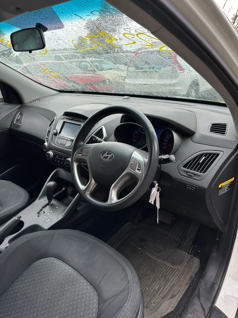 Hyundai ix35 2012 White Auto Petrol