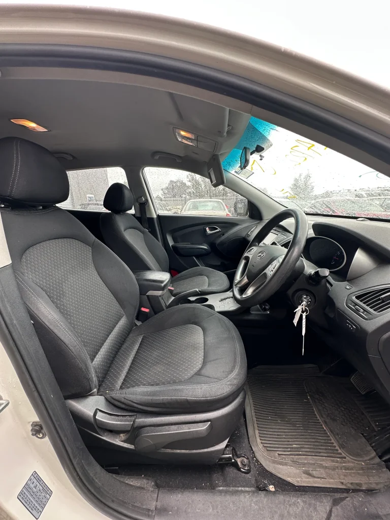 Hyundai ix35 2012 White Auto Petrol