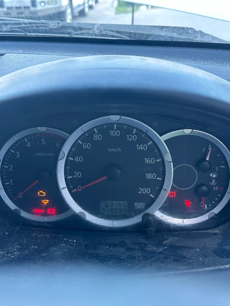 Mitsubishi Triton 2012 White Man Diesel