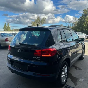 Volkswagen Tiguan 2012 Black Auto Diesel