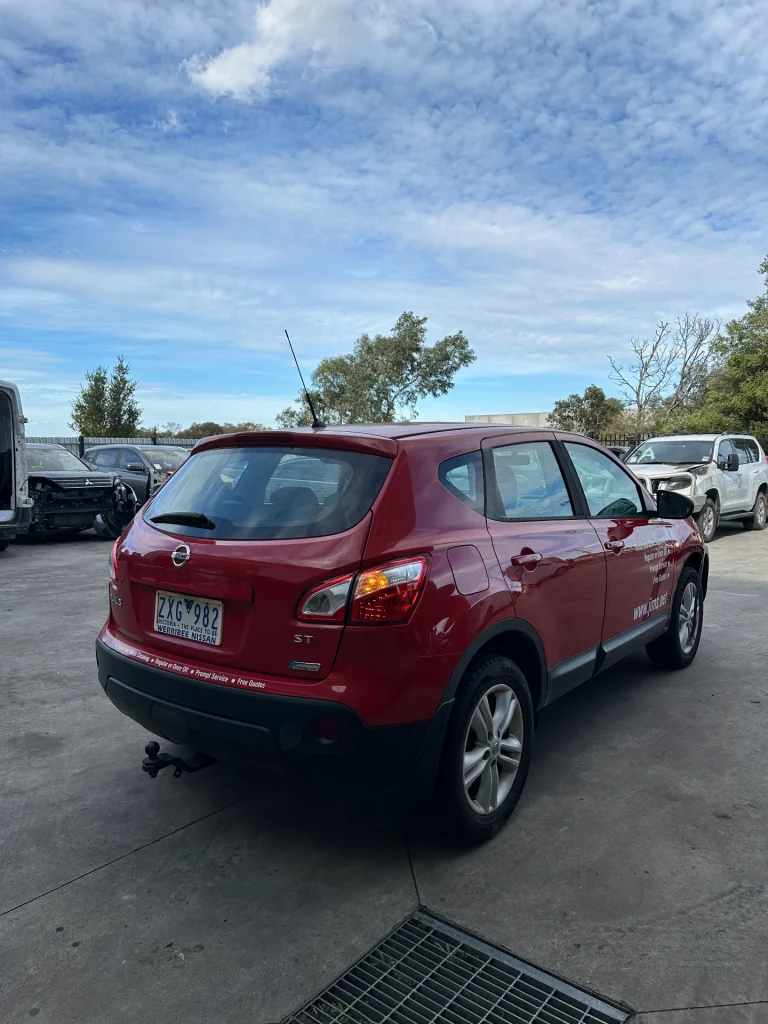 Nissan Dualis 2013 Red Auto Petrol
