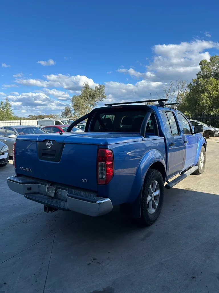 Nissan Navara 2013 Blue Auto Diesel