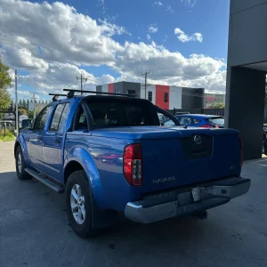 Nissan Navara 2013 Blue Auto Diesel