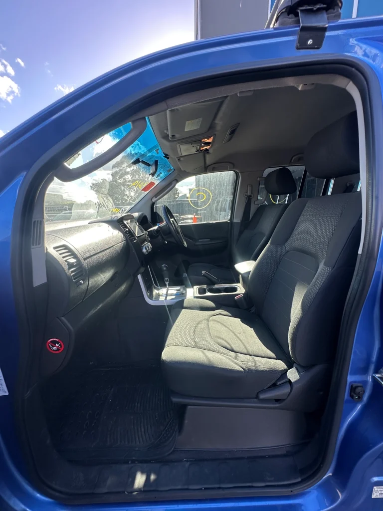 Nissan Navara 2013 Blue Auto Diesel