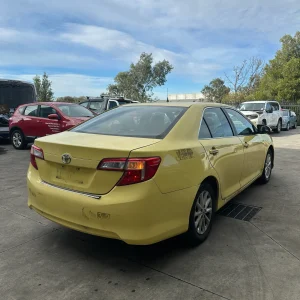 Toyota Camry 2013 Yellow Auto Petrol