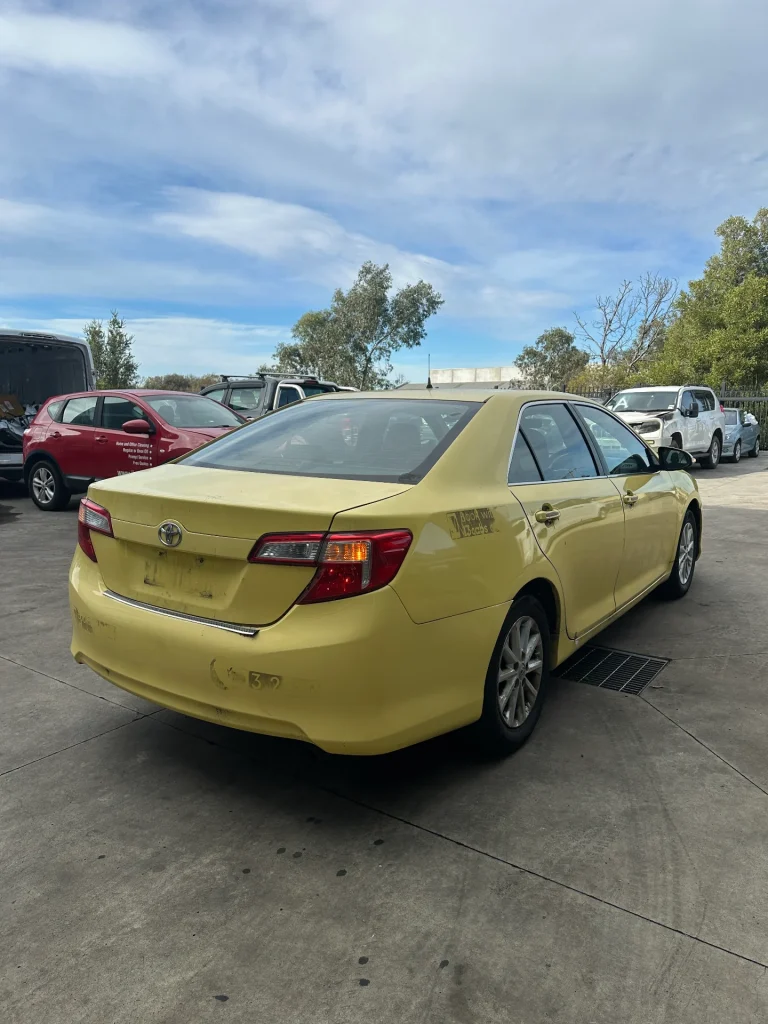 Toyota Camry 2013 Yellow Auto Petrol