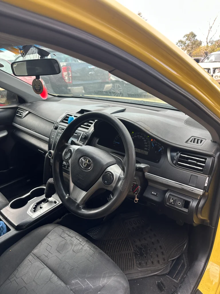 Toyota Camry 2013 Yellow Auto Petrol