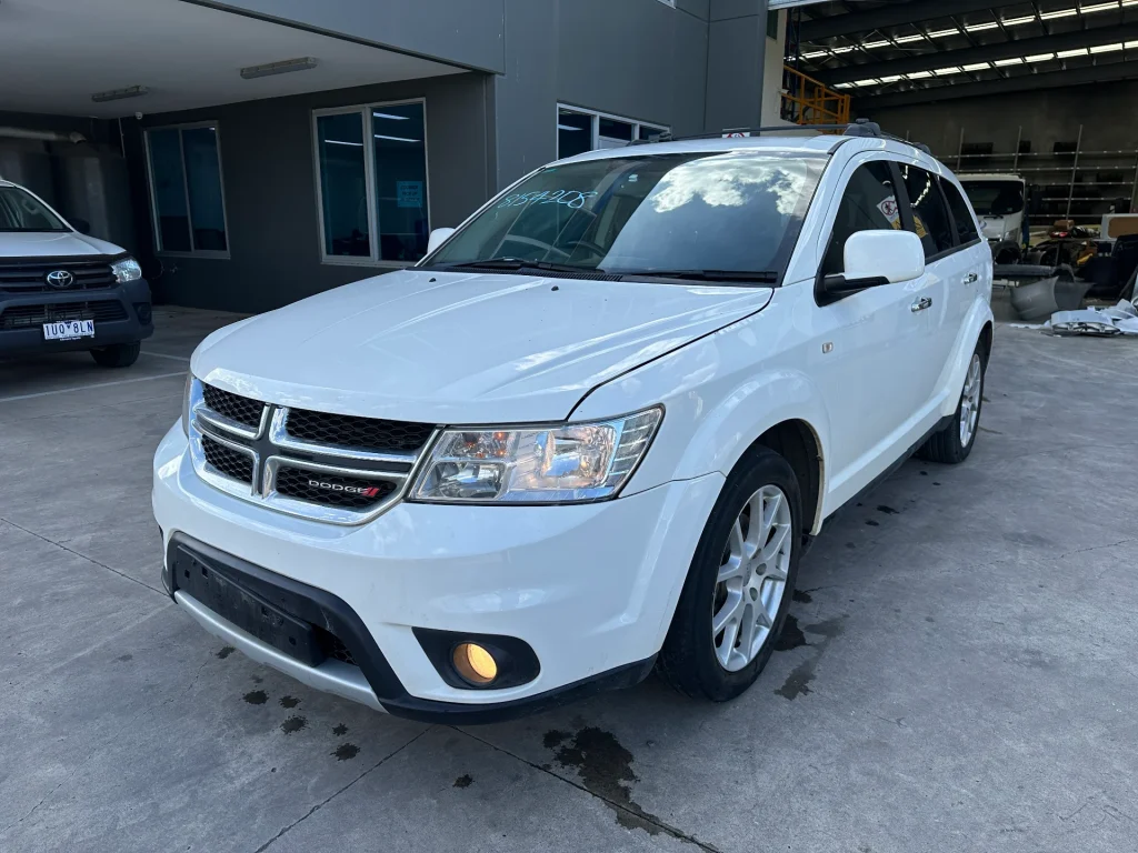 Dodge Journey 2014 White Auto Petrol