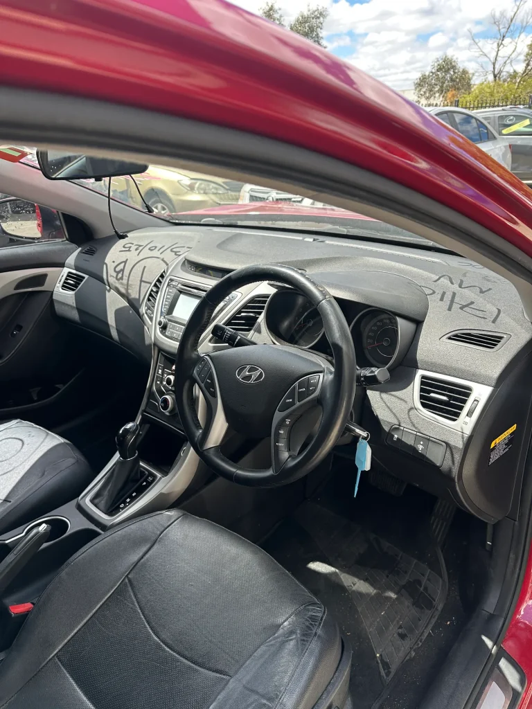 Hyundai Elantra 2014 Red Auto Petrol