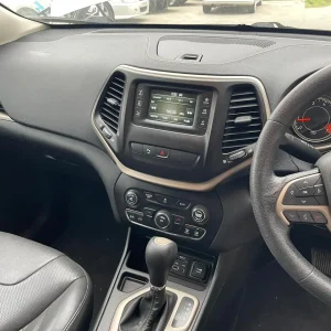 Jeep Cherokee 2014 White Auto Petrol