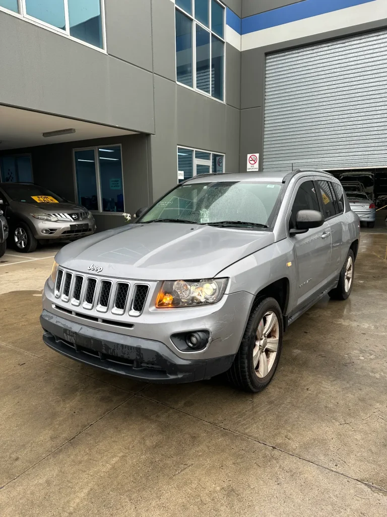 Jeep Compass 2014 Silver Man Petrol