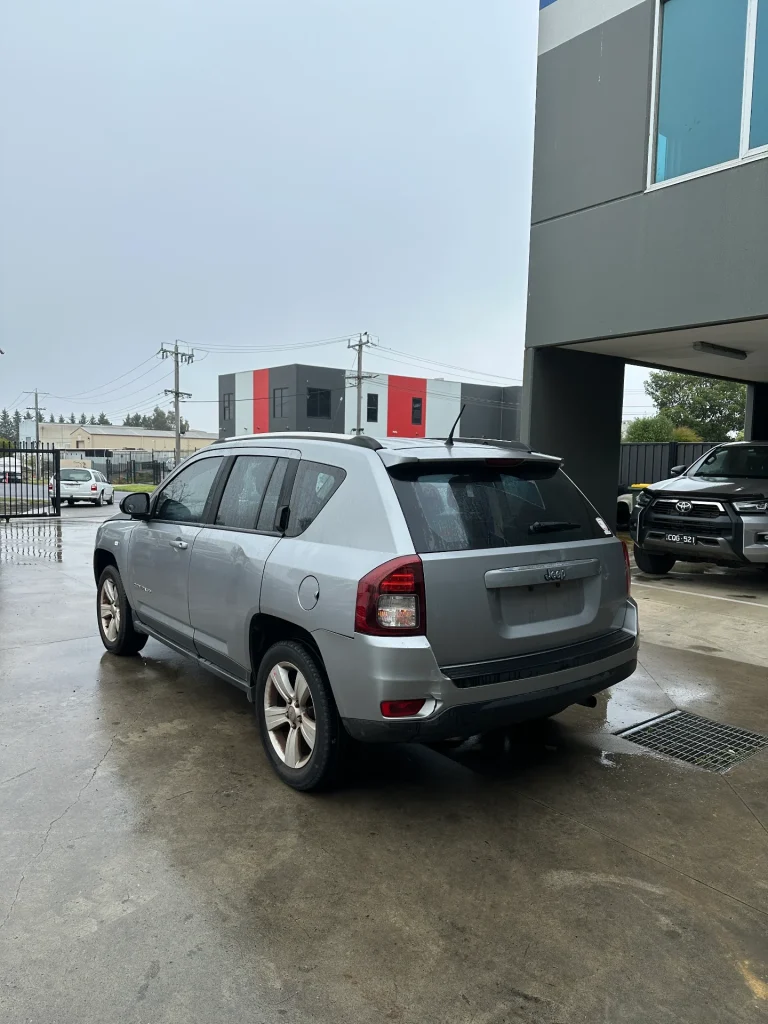 Jeep Compass 2014 Silver Man Petrol