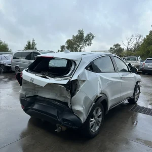 Honda Hrv 2015 White Auto Petrol