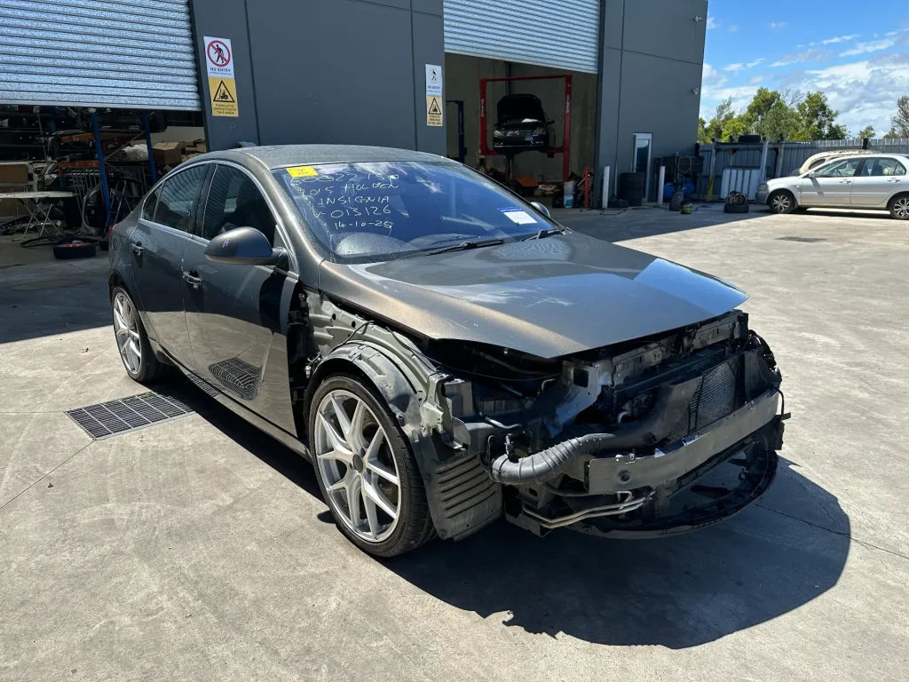 Opel Insignia 2015 White Auto Petrol