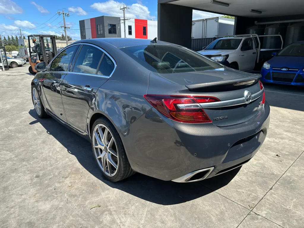 Opel Insignia 2015 White Auto Petrol
