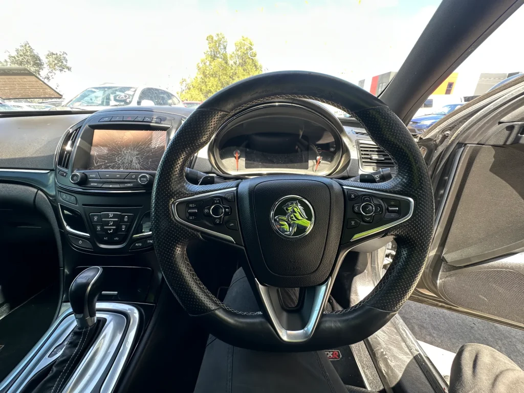 Opel Insignia 2015 White Auto Petrol