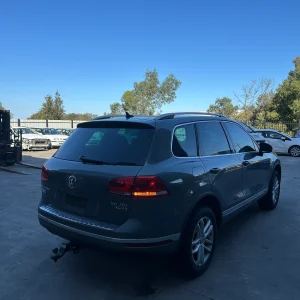 Volkswagen Touareg 2016 Grey Auto Diesel