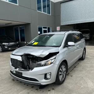 Kia Carnival 2018 Silver Auto Diesel